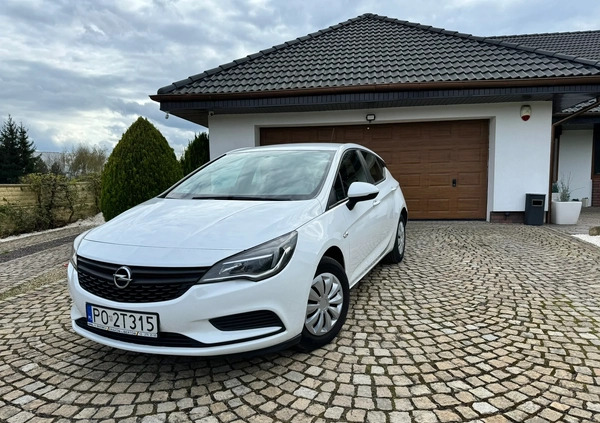 Opel Astra cena 31900 przebieg: 215000, rok produkcji 2016 z Gniezno małe 172